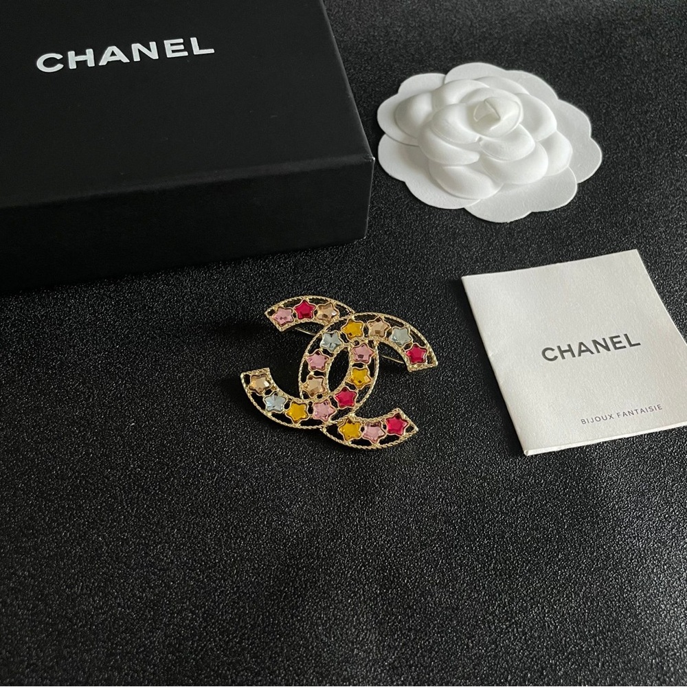 Chanel CC Logo Multicolor Star Crystal Brooch - 100% Authentic - Picture 3 of 8